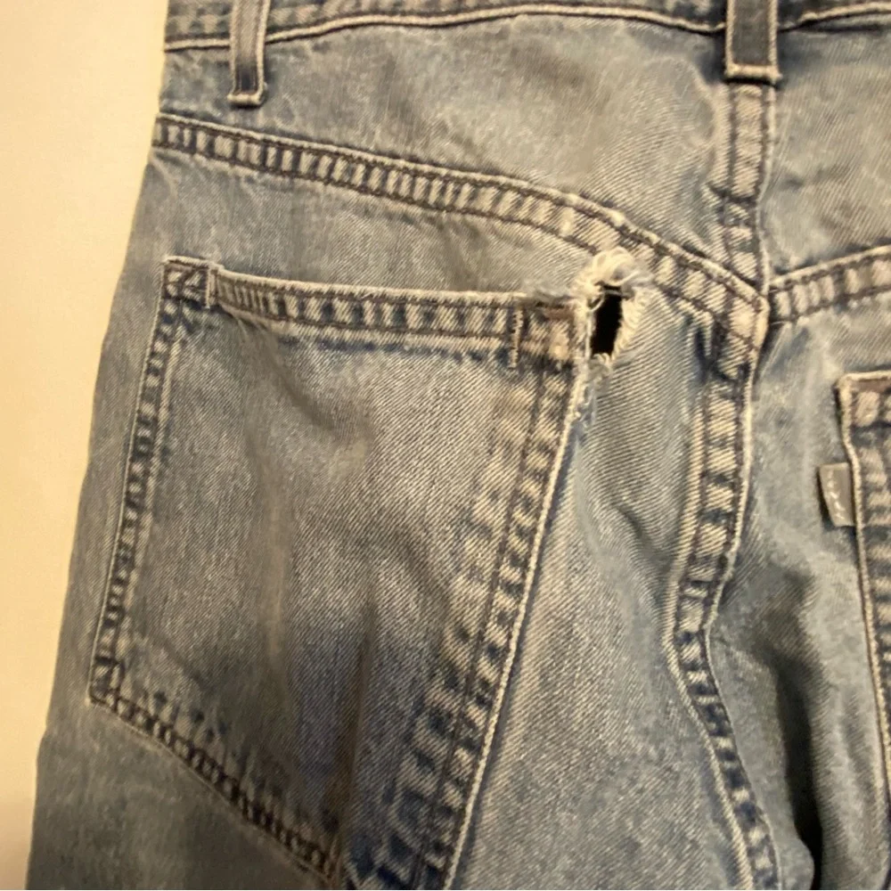 Levi’s Silver Tab‎ Men's Blue Jeans Distressed 33X32 Loose Fit Hole Back Pocket